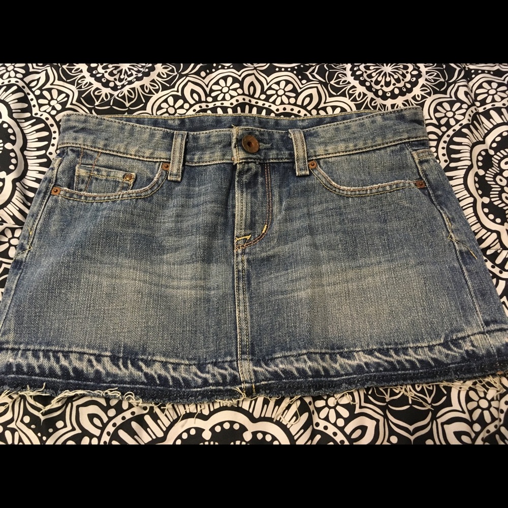 Women's size 2 X2 Express blue Jean skirt