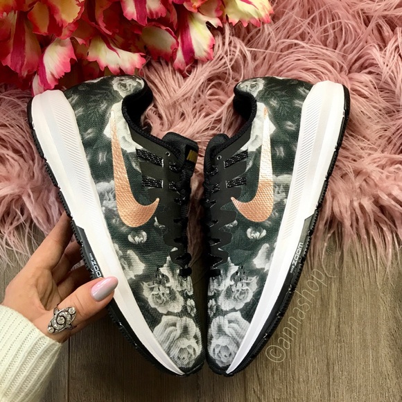 Nike Shoes - NWT Nike ID floral rose gold swoosh zoom structure