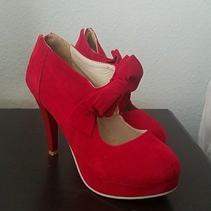 Red Bow Heels