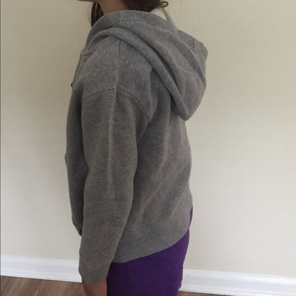 Jackete - Picture 2 of 2