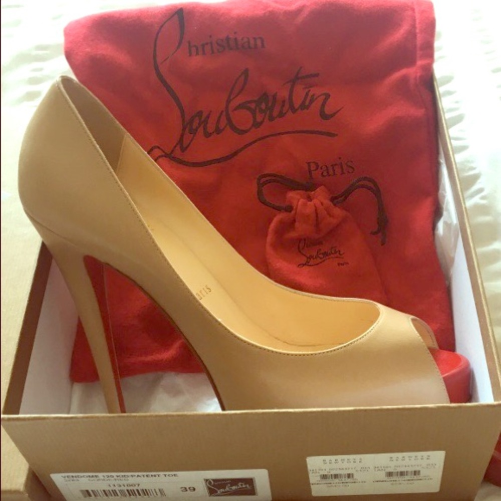 Christian Louboutin Nude Peep Toe