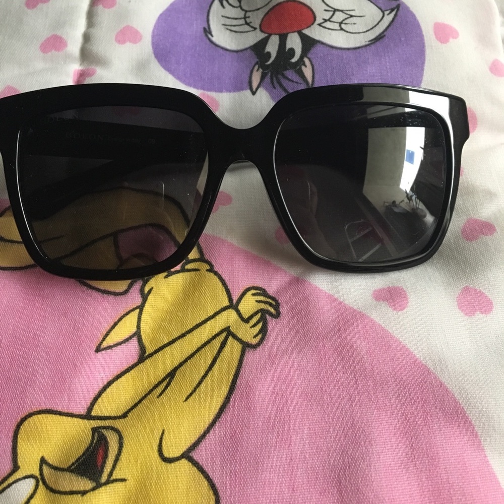 Cat eye/wayfare sunglasses