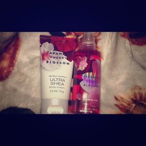 Japanese cherry blossom travel set