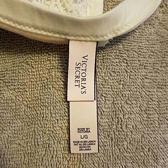 Lacey Victoria's Secret Racerback Bra - Picture 3 of 6