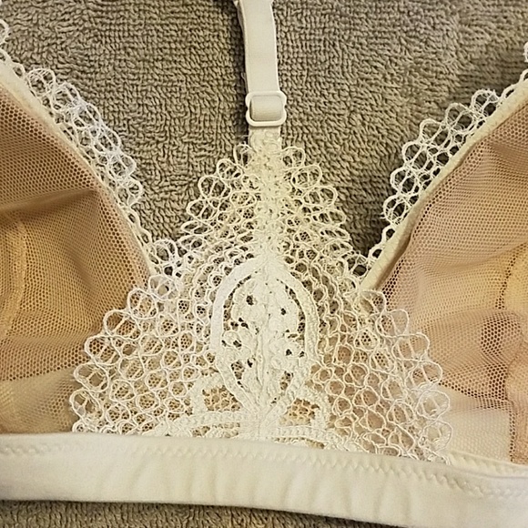 Lacey Victoria's Secret Racerback Bra - Picture 6 of 6