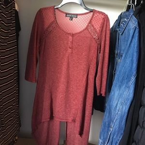 Red three quarter sleeve shirt