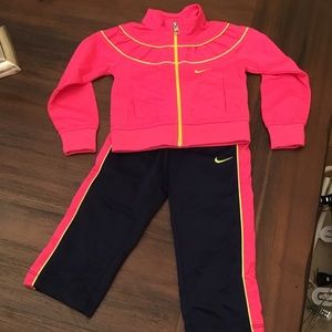 Nike track suit 2t