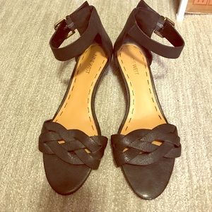 Excellent Condition Nine West Strap Sandals!