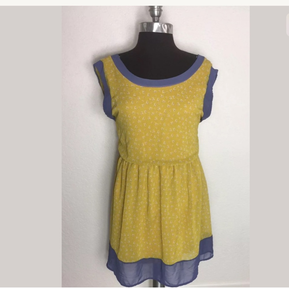 Lush yellow and blue cap sleeve dress size Xs