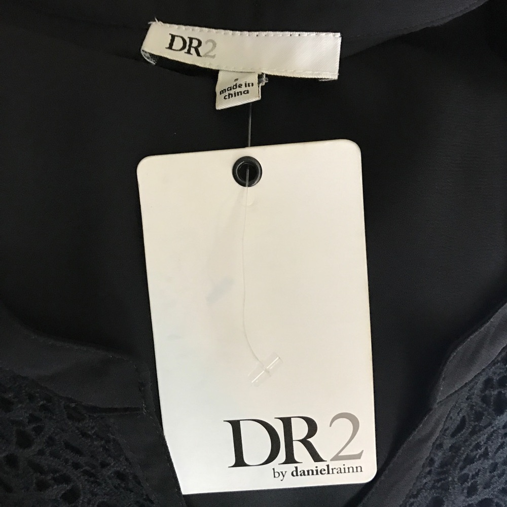 DR2 by Daniel Rainn - Sleeveless Lace Yolk Blouse - Picture 5 of 7