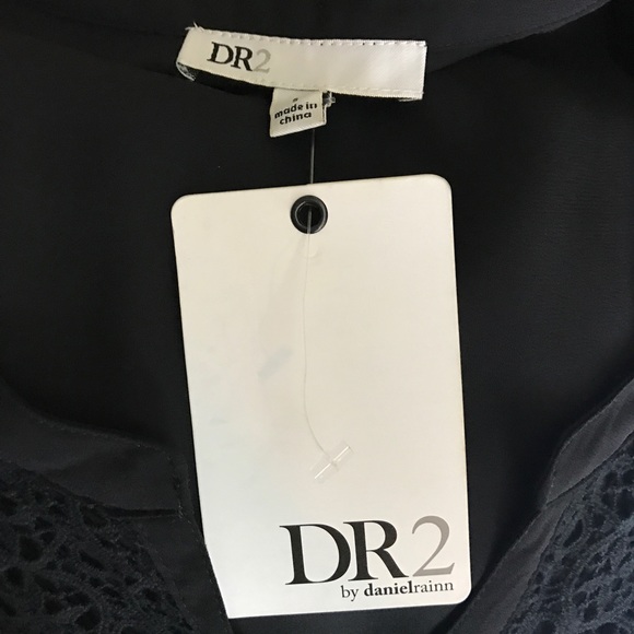 DR2 by Daniel Rainn - Sleeveless Lace Yolk Blouse - Picture 5 of 7