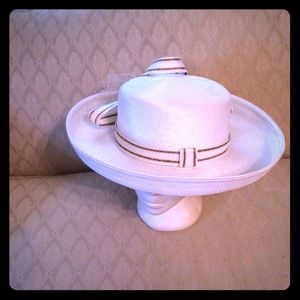 Vintage Beige and Brown Church Hat♥️