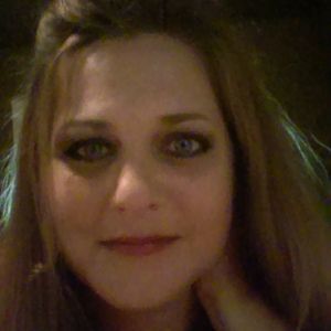 Meet your Posher, Lara