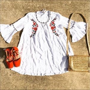 Boho-Chick White Embroidered Dress Size Small