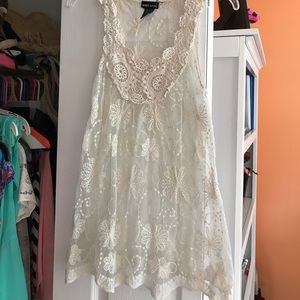 White lace woman's shirt- size small! Barely worn!