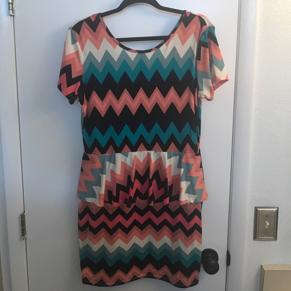 β¨ FUN PEPLUM DRESS π - Picture 3 of 3