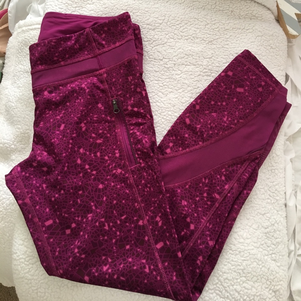 EUC Lululemon Luxtreme 7/8 tight