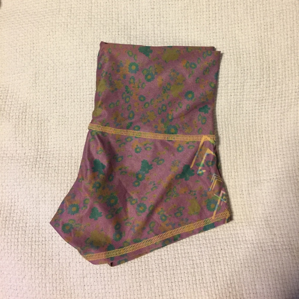 Teeki shorts