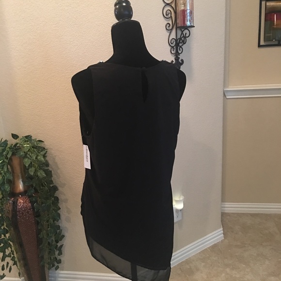 Elegant Black Top - Picture 5 of 8