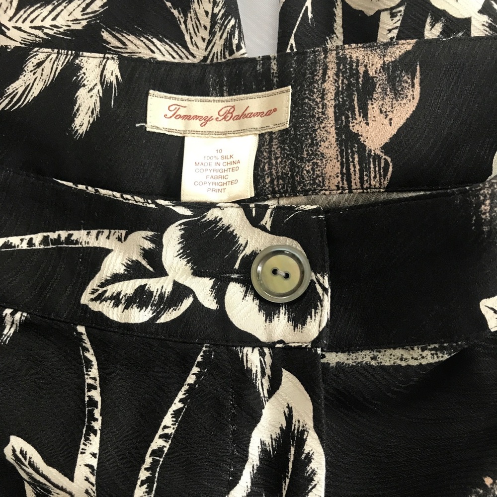 Tommy Bahama silk black floral capris