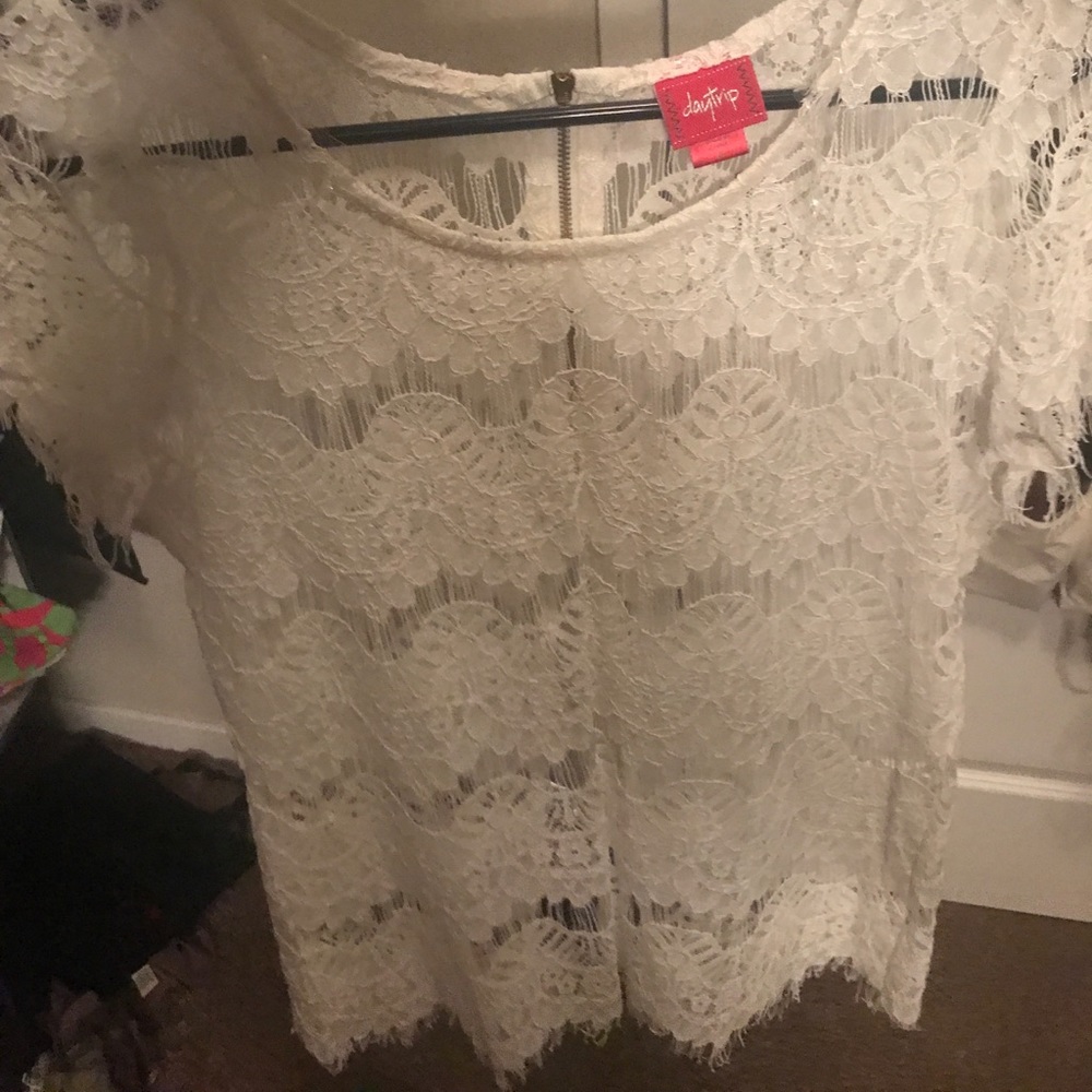Lace daytrip tee