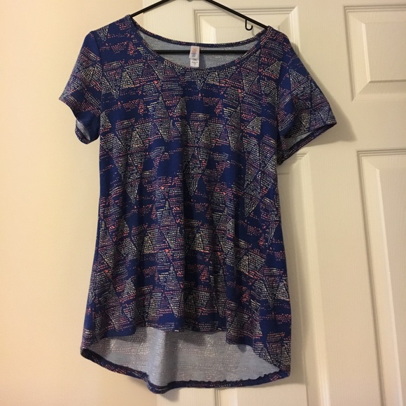 LuLaRoe Tops - LLR CLASSIC TEE