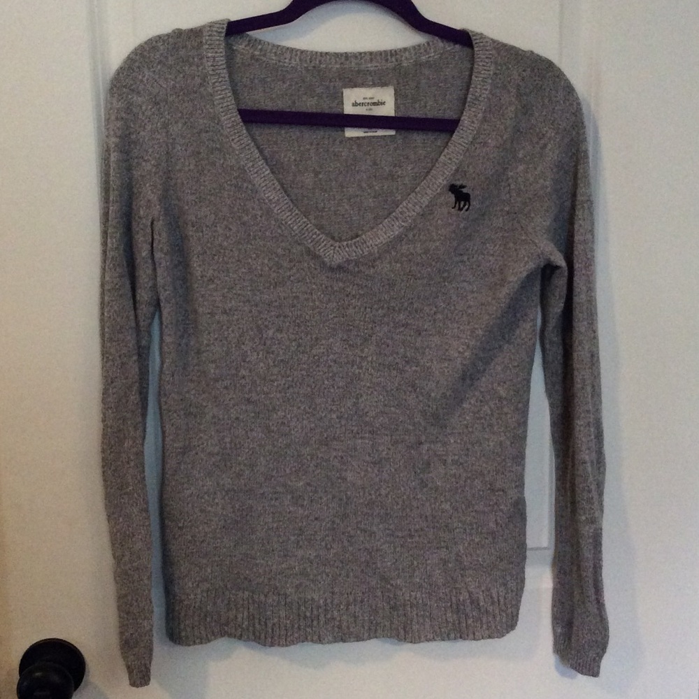 grey abercrombie kids sweater