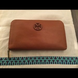 Tory Burch luggage tan color wallet