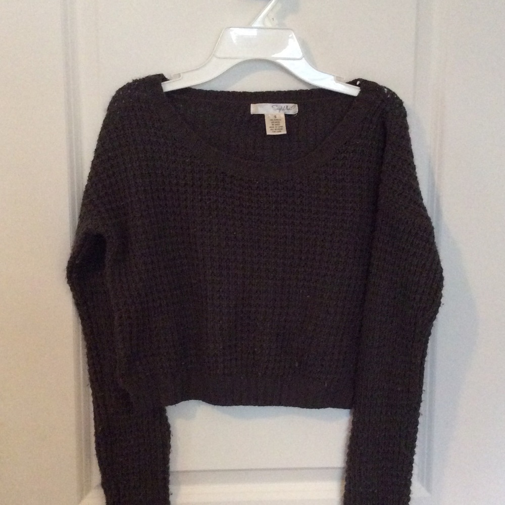 grey sweater