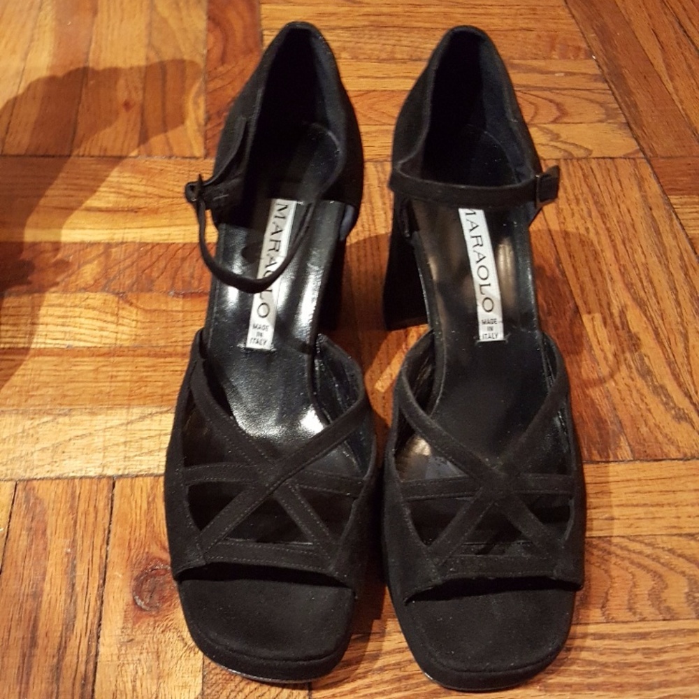 Beautiful Black Suede Platform Sandals - Sz 38-1/2