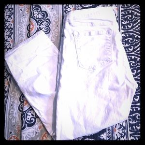 LOFT 29/8 Curvy Crop White Jeans 💕
