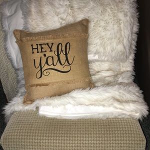 Burlap Pillow with "Hey Y'all" Slipcover
