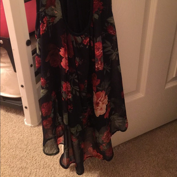 blouse - Picture 2 of 2