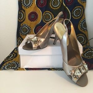 Nine West Gold Pumps
