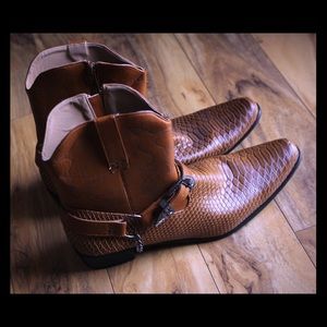 ⚜️Men’s cowboy boots size 13