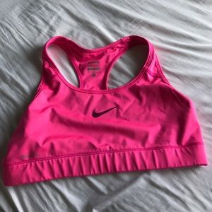 Nike pro sports bra