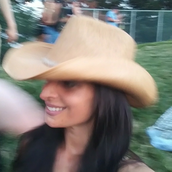 Meet your Posher, Jen - Picture 4 of 5