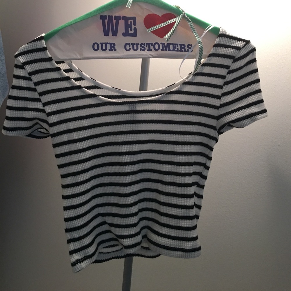 NWT H&M crop top