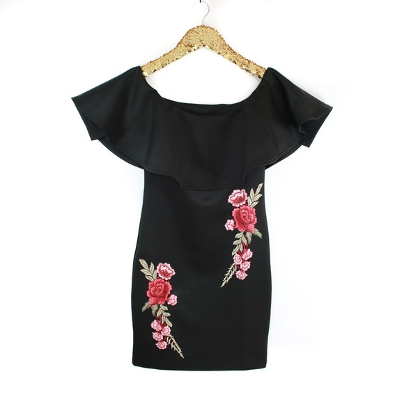 ❗️FINAL PRICE Black Embroidered Bodycon Dress - Picture 5 of 7