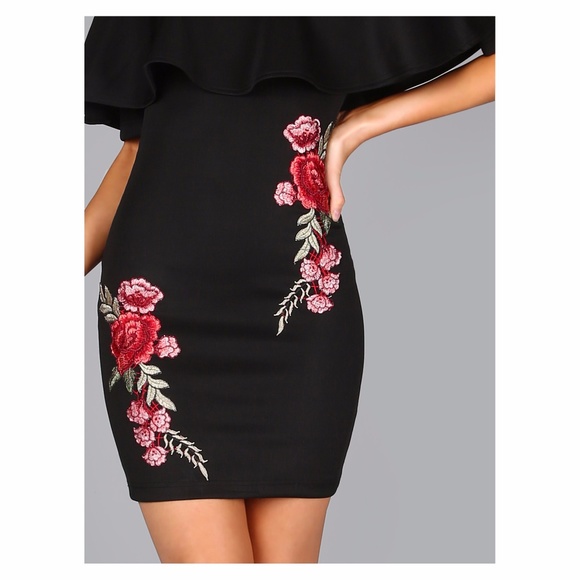 ❗️FINAL PRICE Black Embroidered Bodycon Dress - Picture 4 of 7