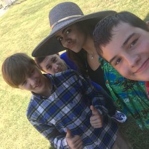 Meet your Posher, Charles