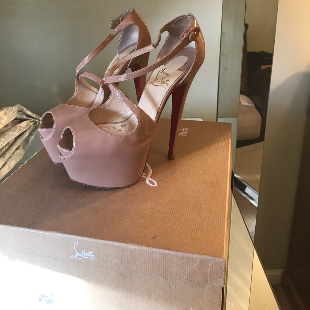 Authentic Christian Louboutins EXAGONA 37