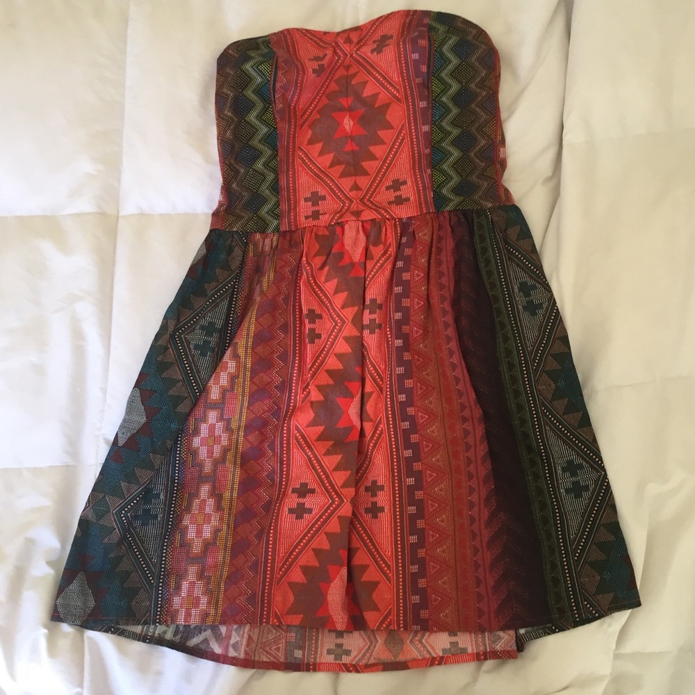 Aztec print strapless dress