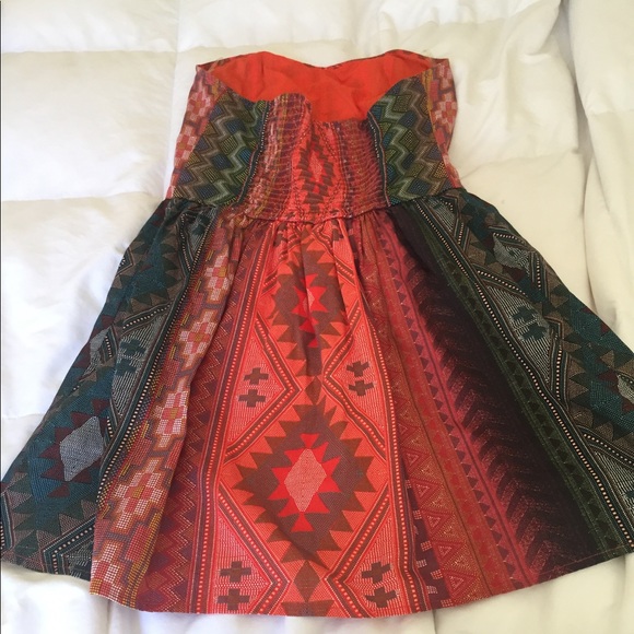 Aztec print strapless dress - Picture 4 of 8