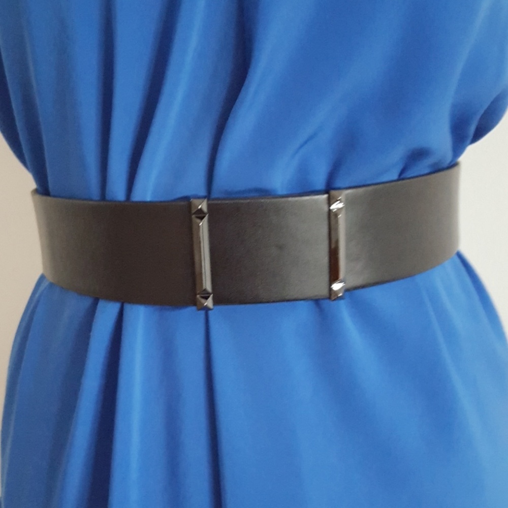 BCBG maxazria Black Belt M w metal accents