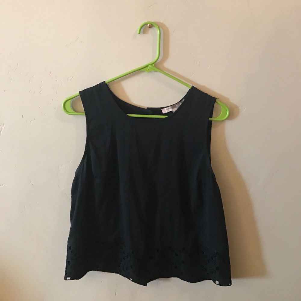 black crop top