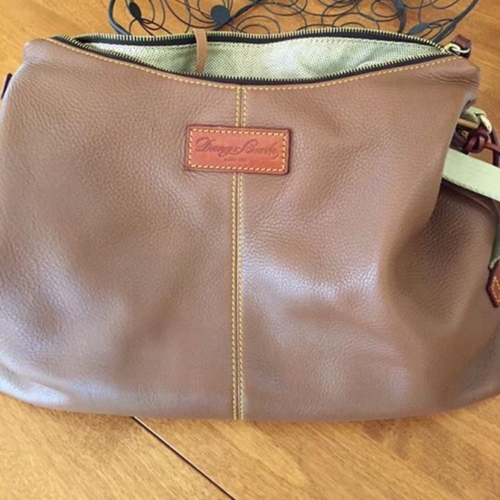 Brown Dooney & Bourke leather bag