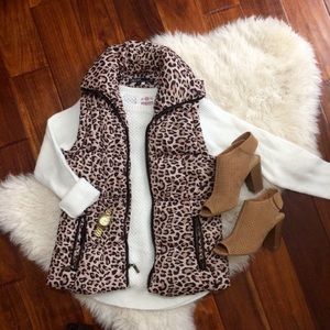 Lightweight puffy cheetah vest