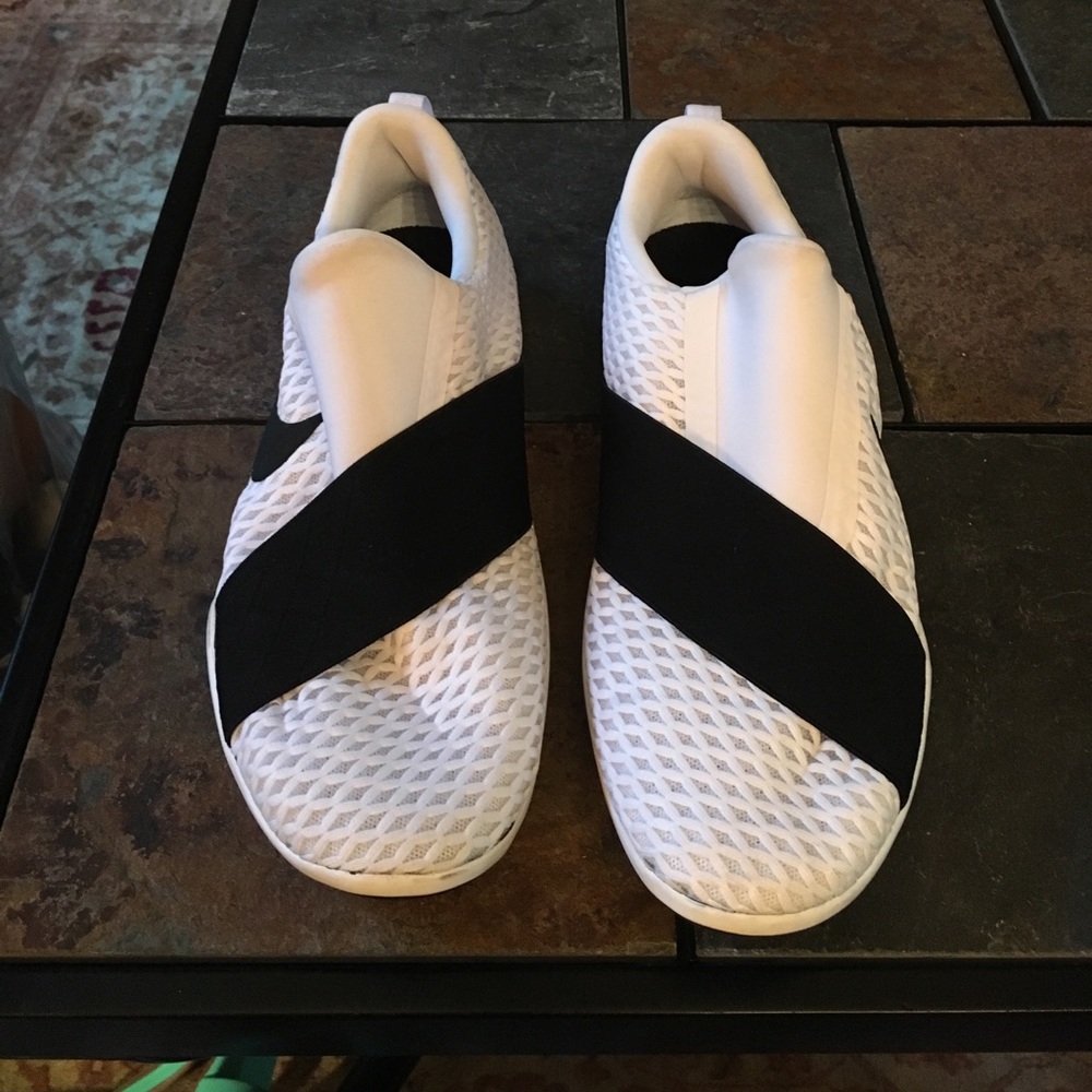 Nike Connect Sneakers