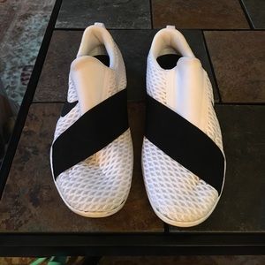 Nike Connect Sneakers